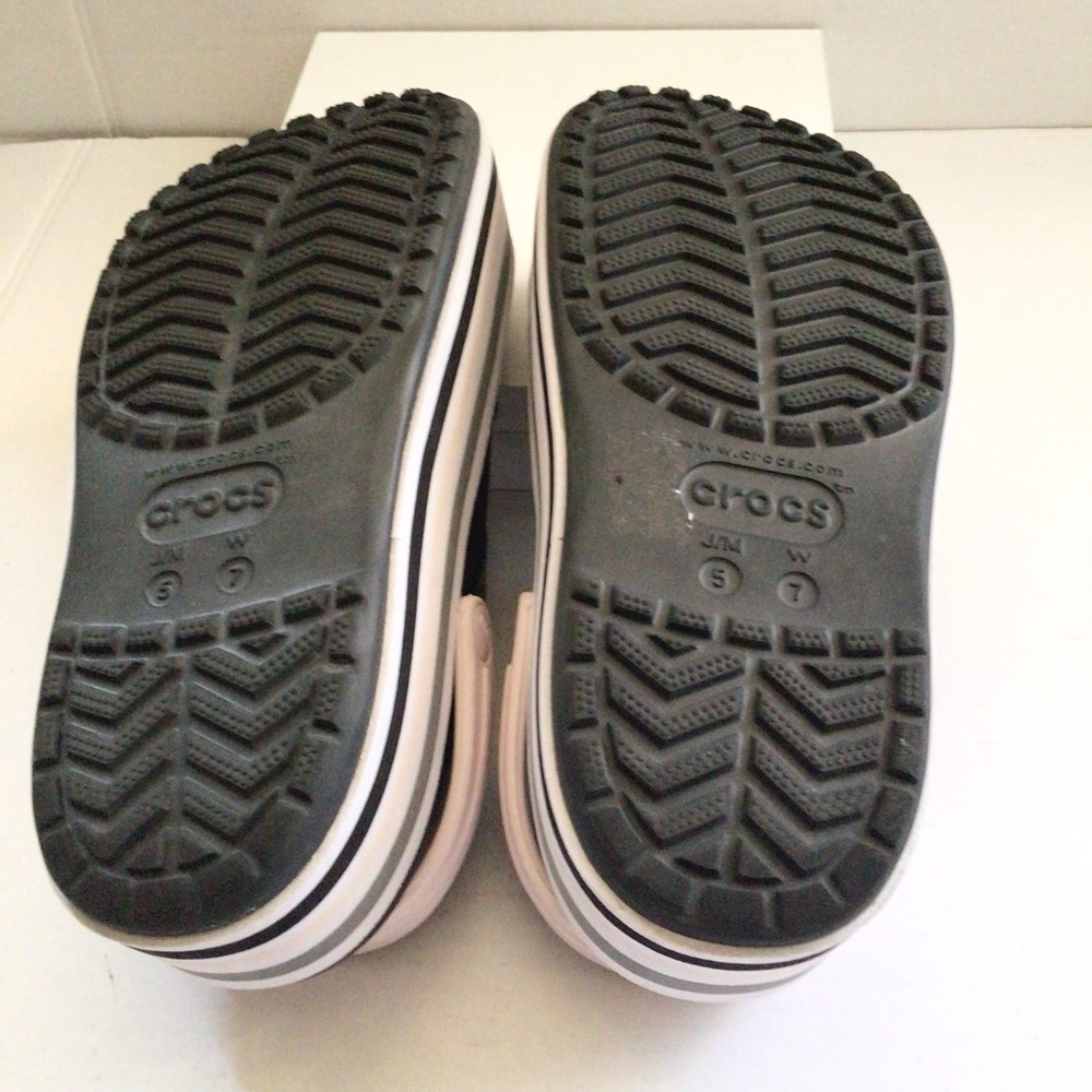 Crocs Platform Clogs - Picture 5 of 9